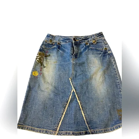 ❤️ Pirates of the Caribbean Blue Contemporary Disney Denim Skirt. - Picture 2 of 3